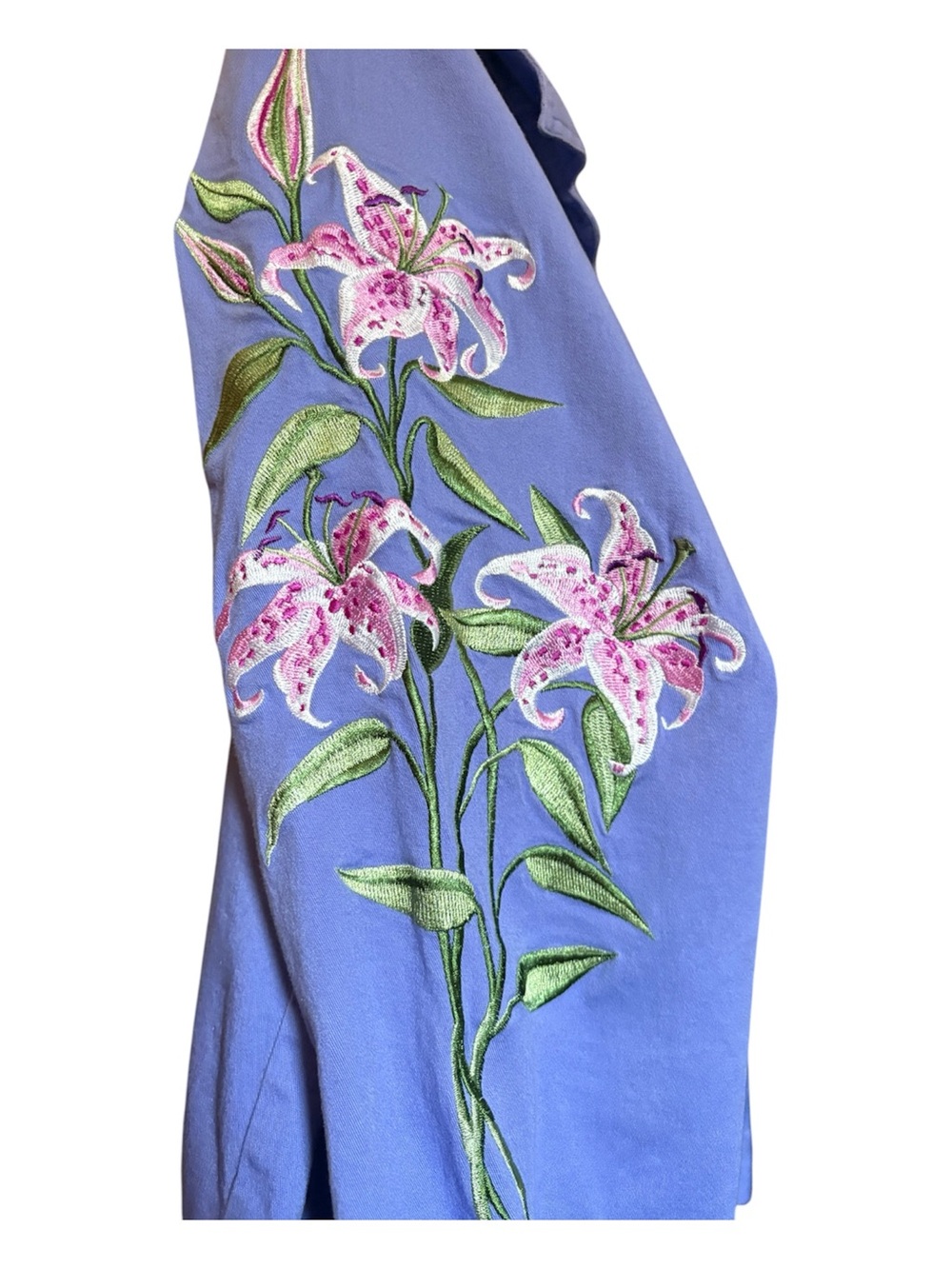 90’s Vintage Embroidered Floral Button-Up Shirt - Periwinkle Bob Mackie - Picture 4 of 6